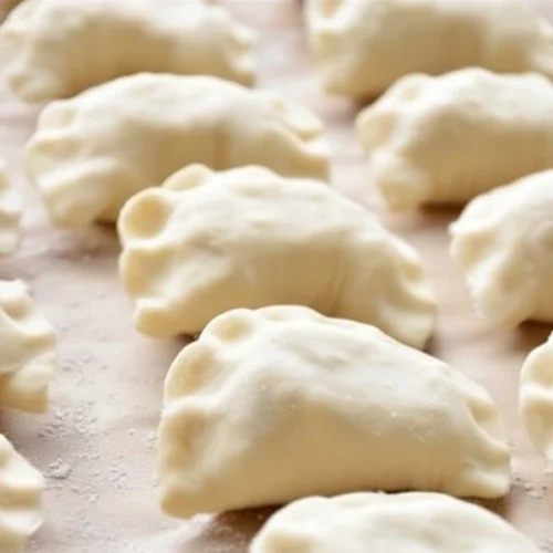 pierogi ruskie z twarogiem i ziemniakami